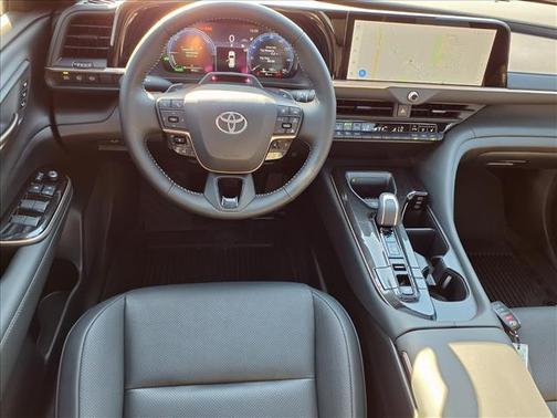 2025 Toyota Crown Signia Limited