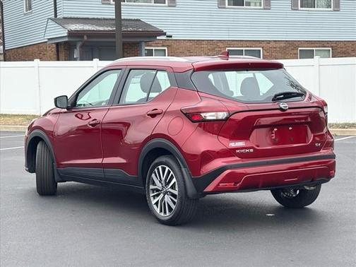 2023 Nissan Kicks SV