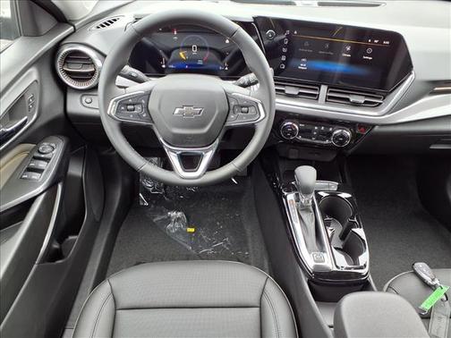 Mosaic Black Metallic 2026 Chevrolet Trax ACTIV