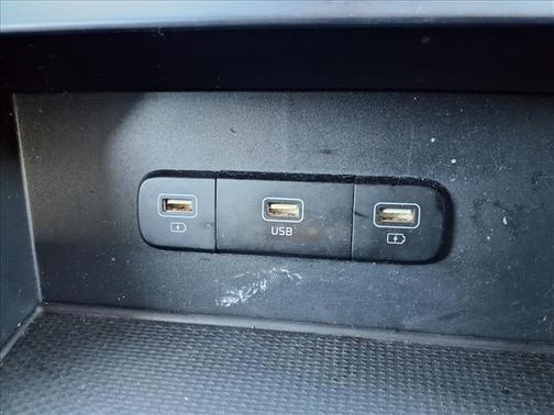 2022 Kia Carnival LXS