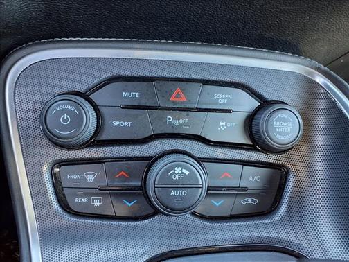 2017 Dodge Challenger SXT