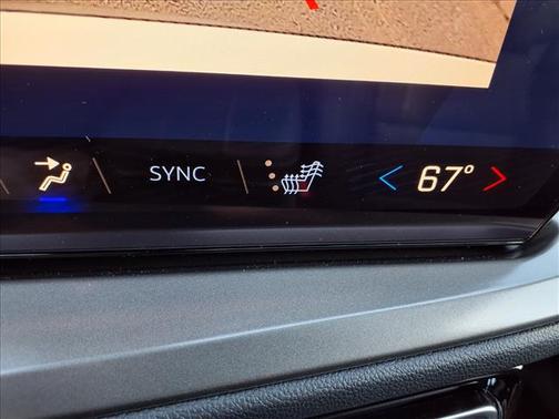 Summit White 2026 Chevrolet Traverse LT