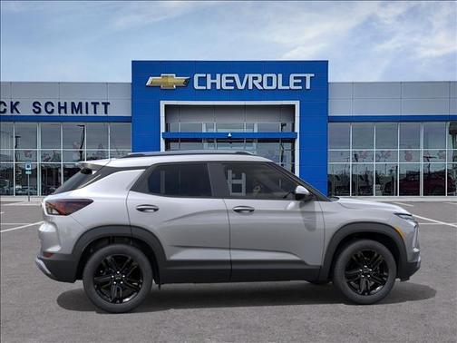 Sterling Gray Metallic 2026 Chevrolet Trailblazer LT