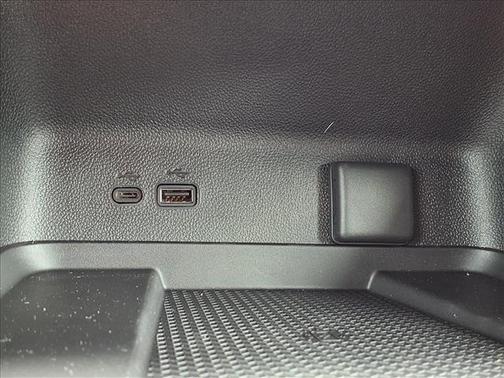 Radiant Red Tintcoat 2026 Chevrolet Traverse LT