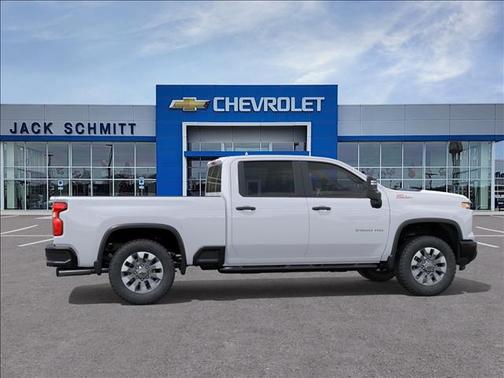 Summit White 2026 Chevrolet Silverado 2500 Custom