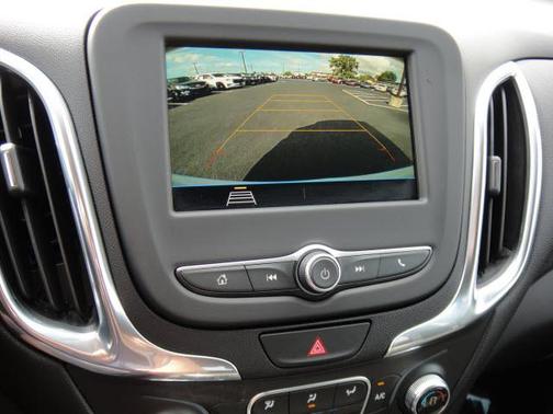 Iridescent Pearl Tricoat 2019 Chevrolet Equinox 1LT