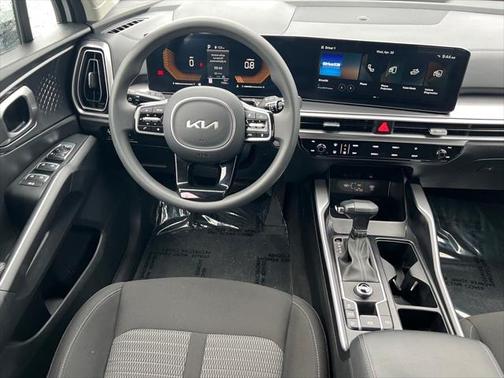 2024 Kia Sorento LX