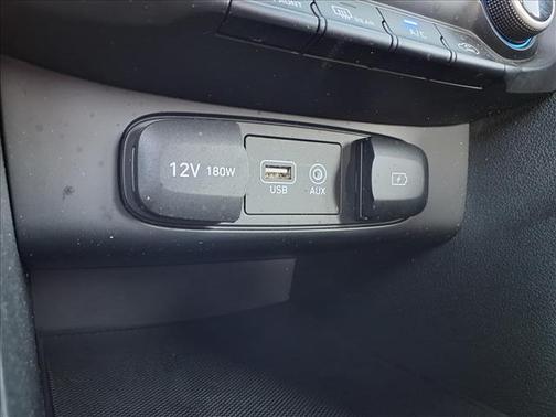 2020 Hyundai Veloster 2