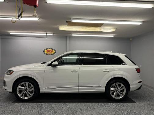 2023 Audi Q7 55 Premium Plus
