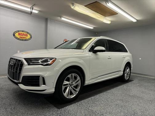 2023 Audi Q7 55 Premium Plus
