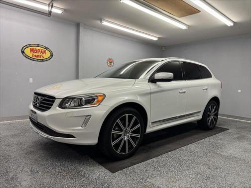 2015 Volvo XC60 T6 Platinum