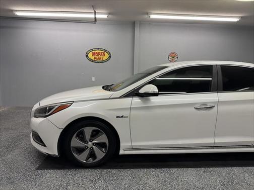 2017 Hyundai SONATA Hybrid Limited