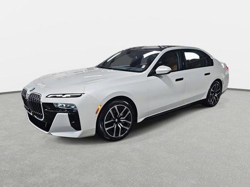 2025 BMW 740 i xDrive