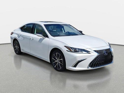 2022 Lexus ES 300h Base