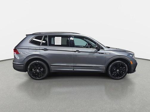 2022 Volkswagen Tiguan 2.0T SE R-Line Black 4MOTION