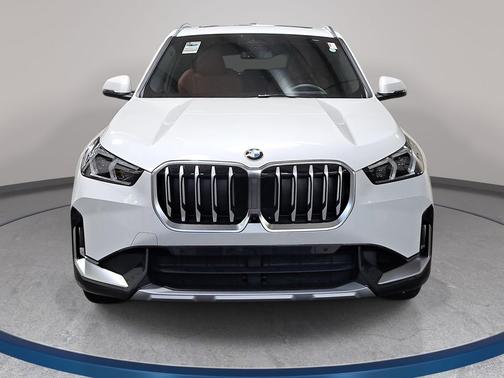 Mineral White Metallic 2026 BMW X1 xDrive28i
