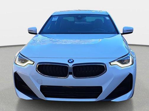 2023 BMW 230 i
