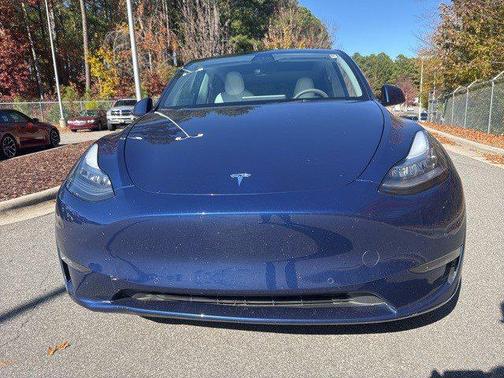 2022 Tesla Model Y Long Range Dual Motor All-Wheel Drive