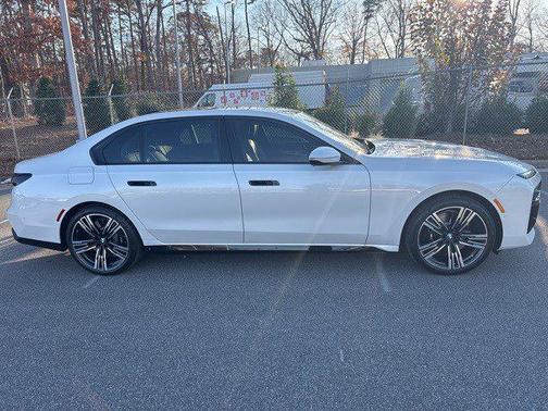 2023 BMW 760 i xDrive