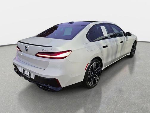 2023 BMW 760 i xDrive