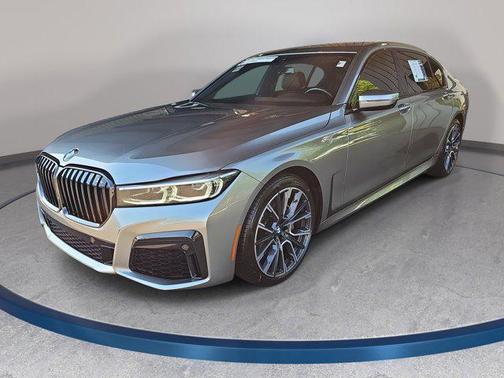 Donington Gray Metallic 2022 BMW 740 i