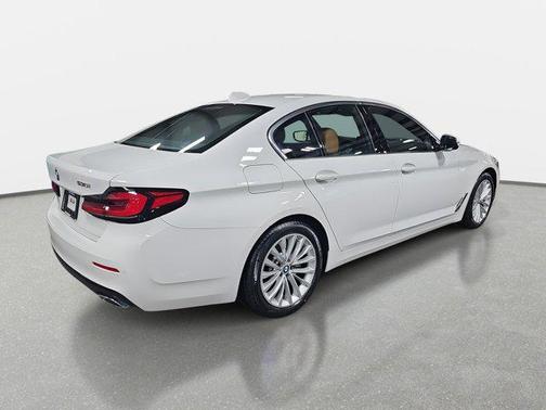 2023 BMW 530 i