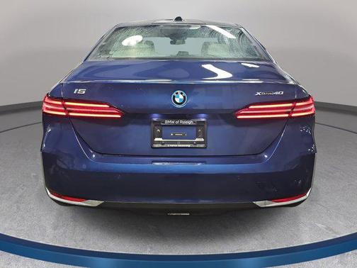 Phytonic Blue Metallic 2026 BMW i5 xDrive40