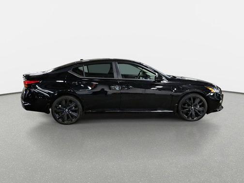2022 Nissan Altima SR FWD