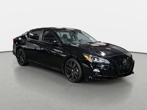 2022 Nissan Altima SR FWD