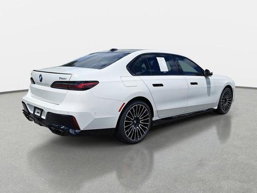 2024 BMW 760 i xDrive