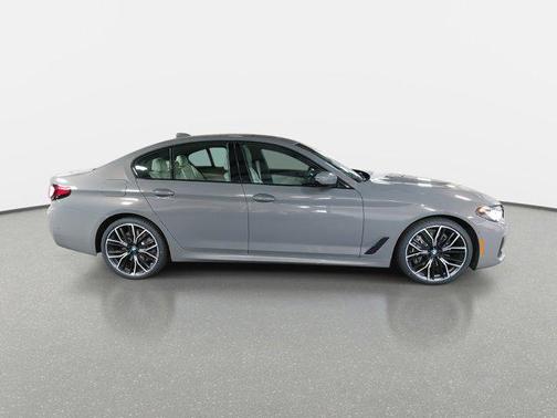 2022 BMW 540 i