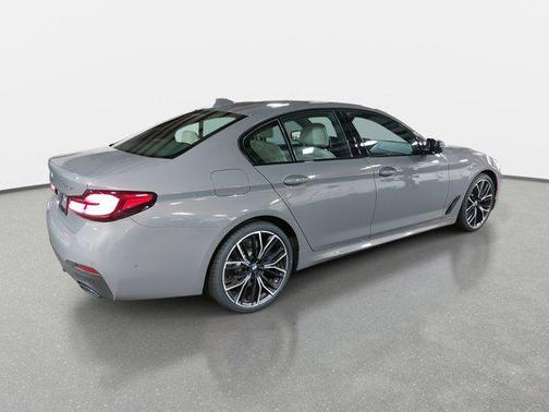 2022 BMW 540 i