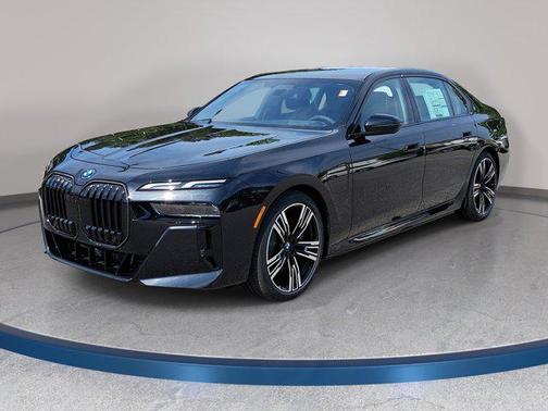 Black Sapphire Metallic 2025 BMW 750e i xDrive