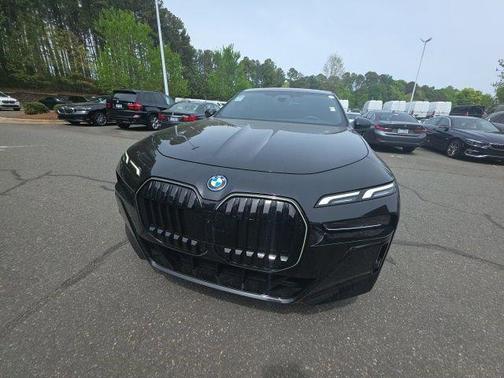 Black Sapphire Metallic 2025 BMW 750e i xDrive
