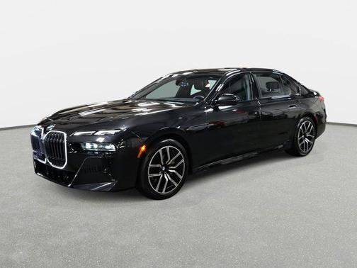 2025 BMW 740 i xDrive