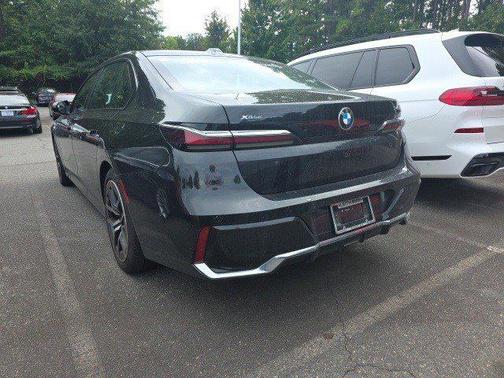 2025 BMW 740 i xDrive