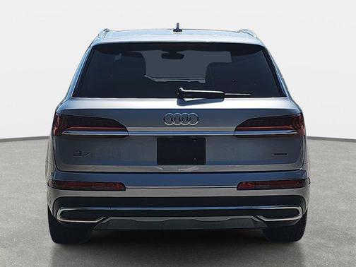 2022 Audi Q7 55 Prestige