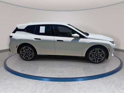 Alpine White 2026 BMW iX xDrive45