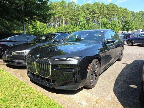 2025 BMW 740 i xDrive