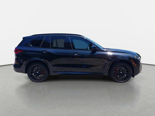 2025 BMW X5 M60i