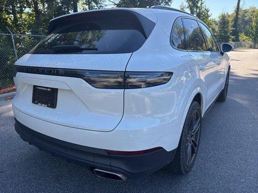 2022 Porsche Cayenne Cayenne
