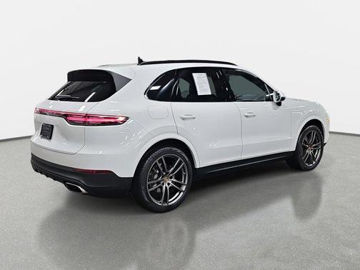 2022 Porsche Cayenne Cayenne