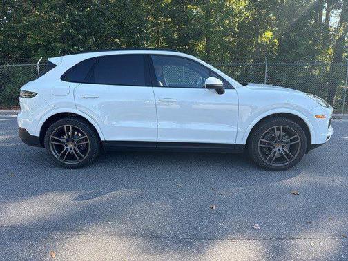 2022 Porsche Cayenne Cayenne