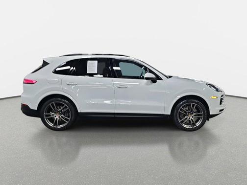 2022 Porsche Cayenne Cayenne
