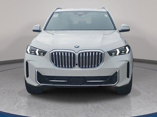 Mineral White Metallic 2026 BMW X5 xDrive40i
