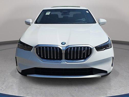 Alpine White 2025 BMW i5 xDrive40