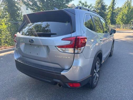 Ice Silver Metallic 2024 Subaru Forester Limited