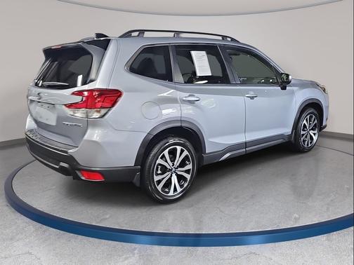 Ice Silver Metallic 2024 Subaru Forester Limited