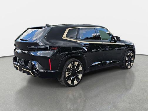 2024 BMW XM Base