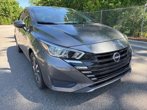Gun Metallic 2023 Nissan Versa 1.6 SV